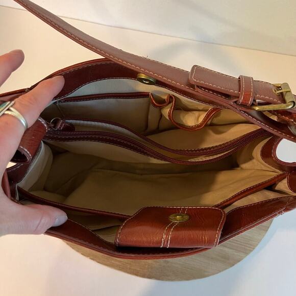 90s Nine & Co. Warm Brown Red Vegan Leather Buckle Medium Shoulder Bag - Picture 4 of 15